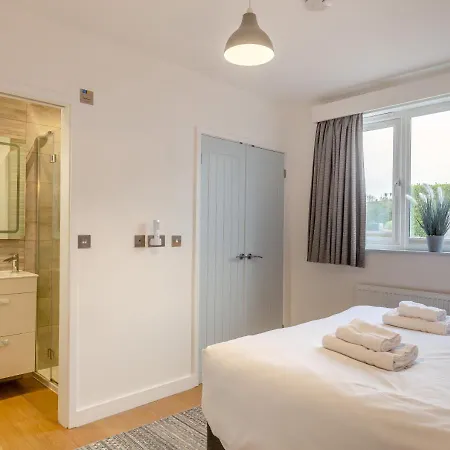 Holiday home Roselyn -