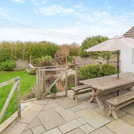 Holiday home Roselyn -